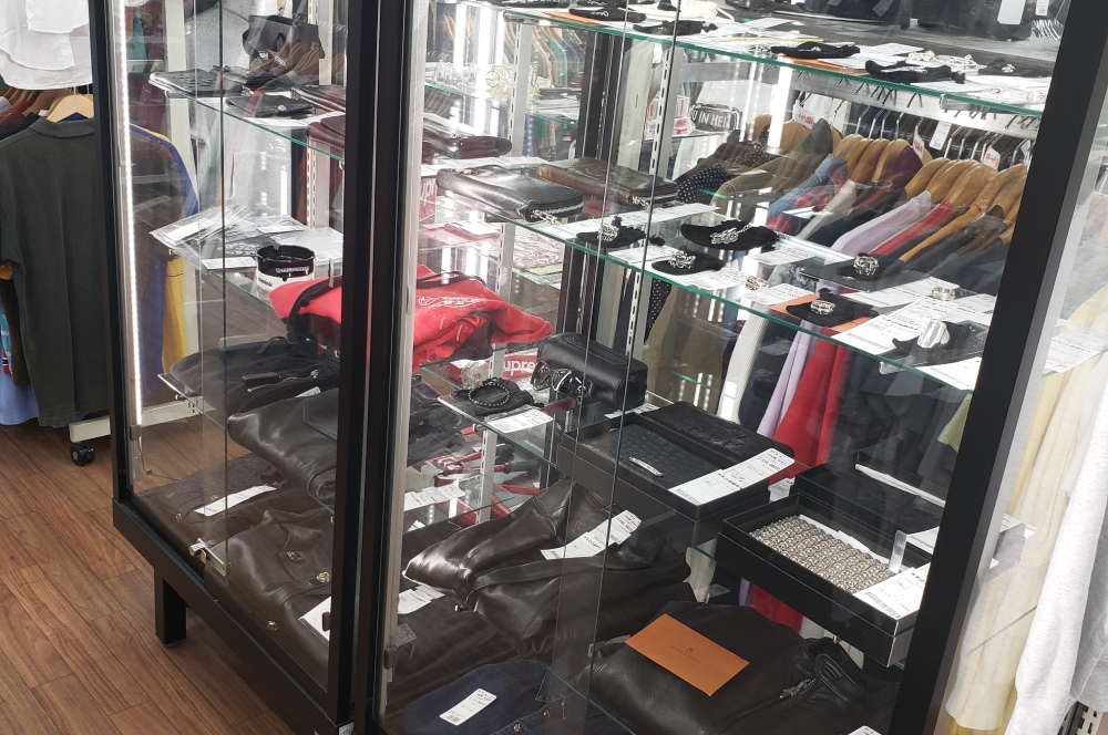 店内ショーケース